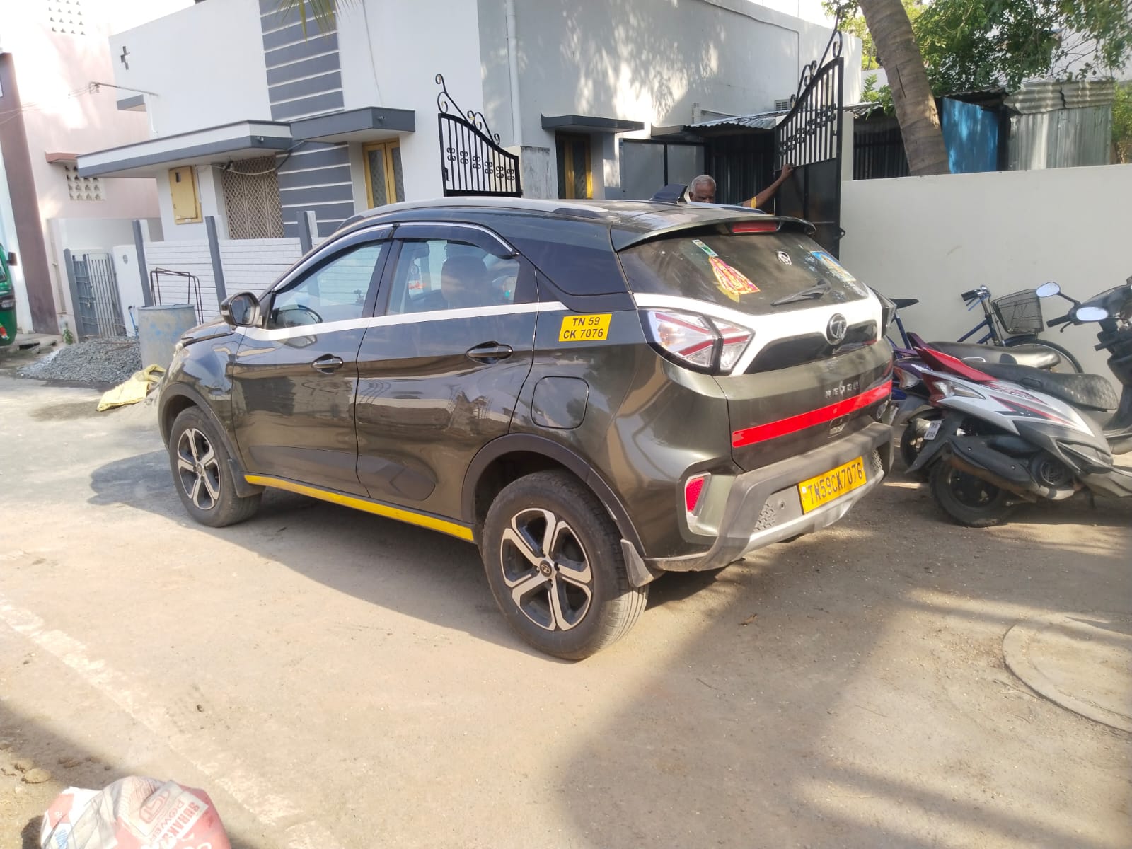 Tata Nexon cab Madurai — photo 2