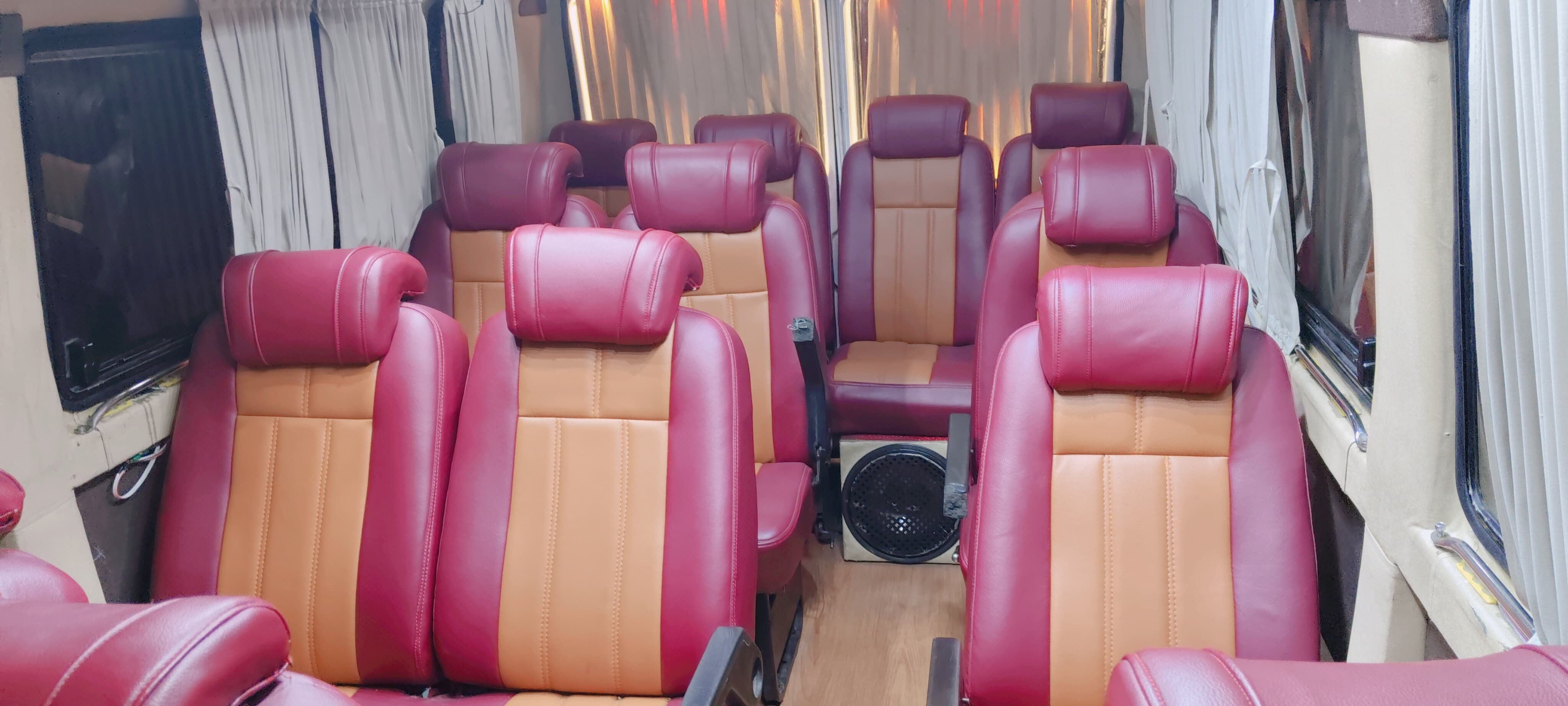 Force Traveller cab Madurai — photo 3
